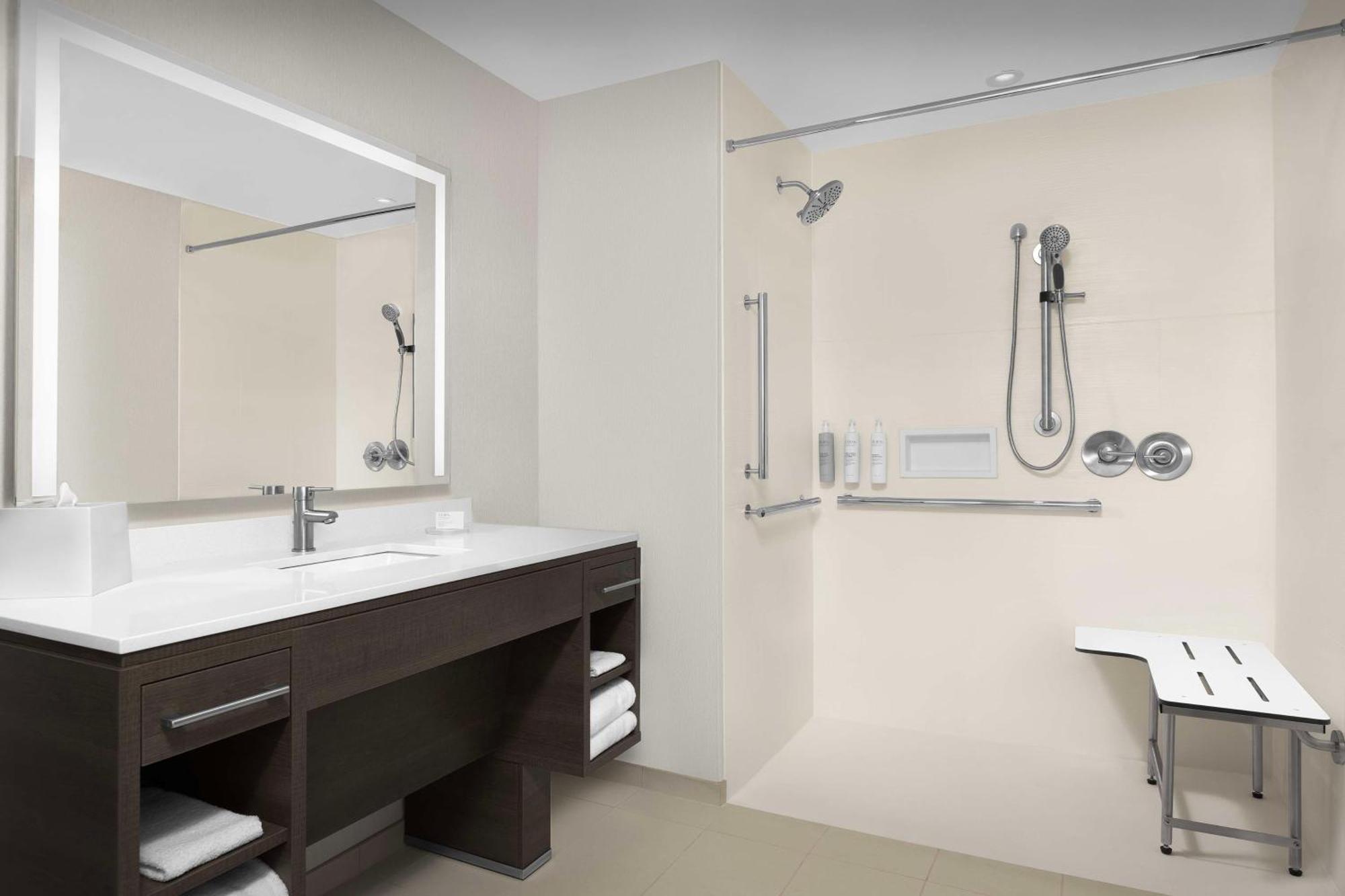 Home2 Suites By Hilton Falls Church Exteriör bild